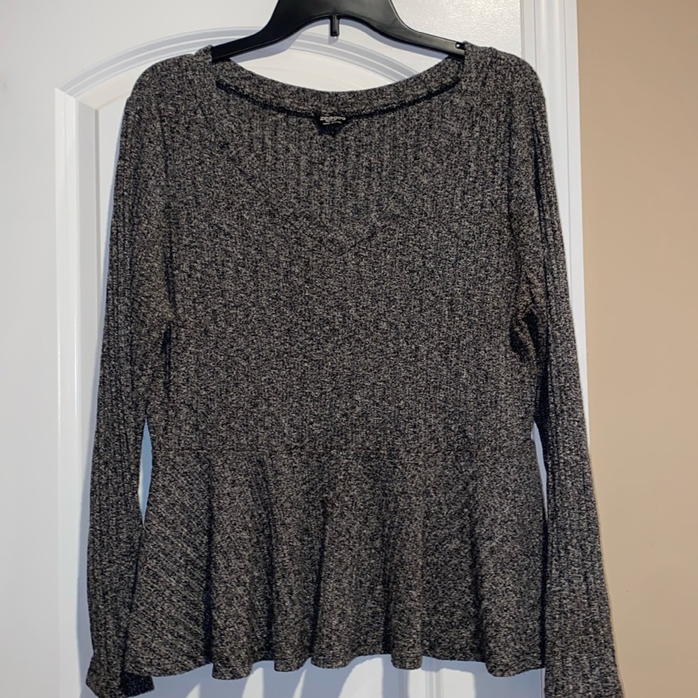 Peplum V Neck Sweater ✨